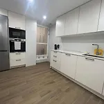Moderno Centrico Con Piscina Y Parking *