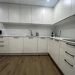 Moderno Centrico Con Piscina Y Parking *
