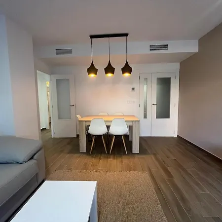 Διαμέρισμα Moderno Centrico Con Piscina Y Parking