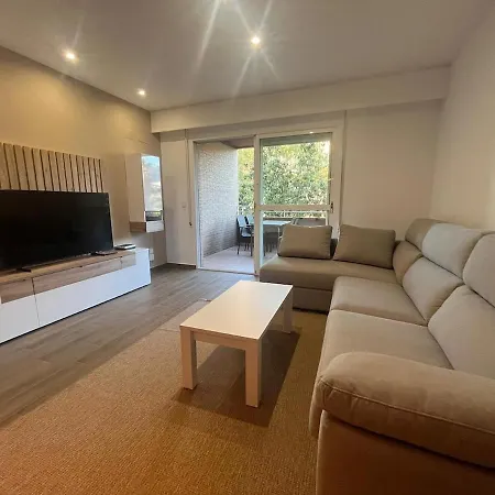 Moderno Centrico Con Piscina Y Parking *