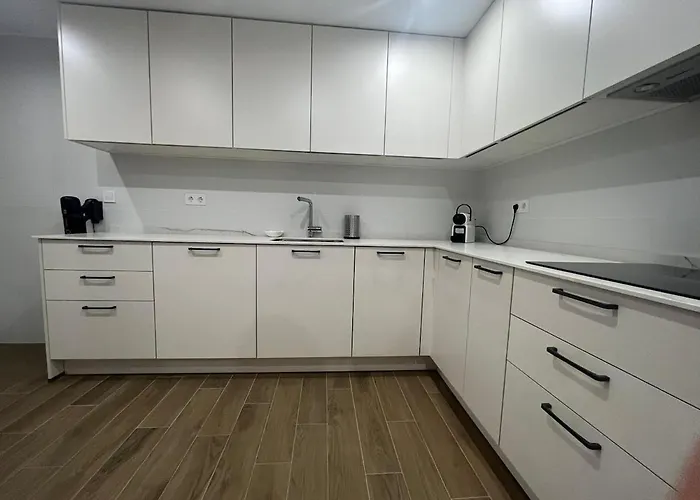 Moderno Centrico Con Piscina Y Parking *